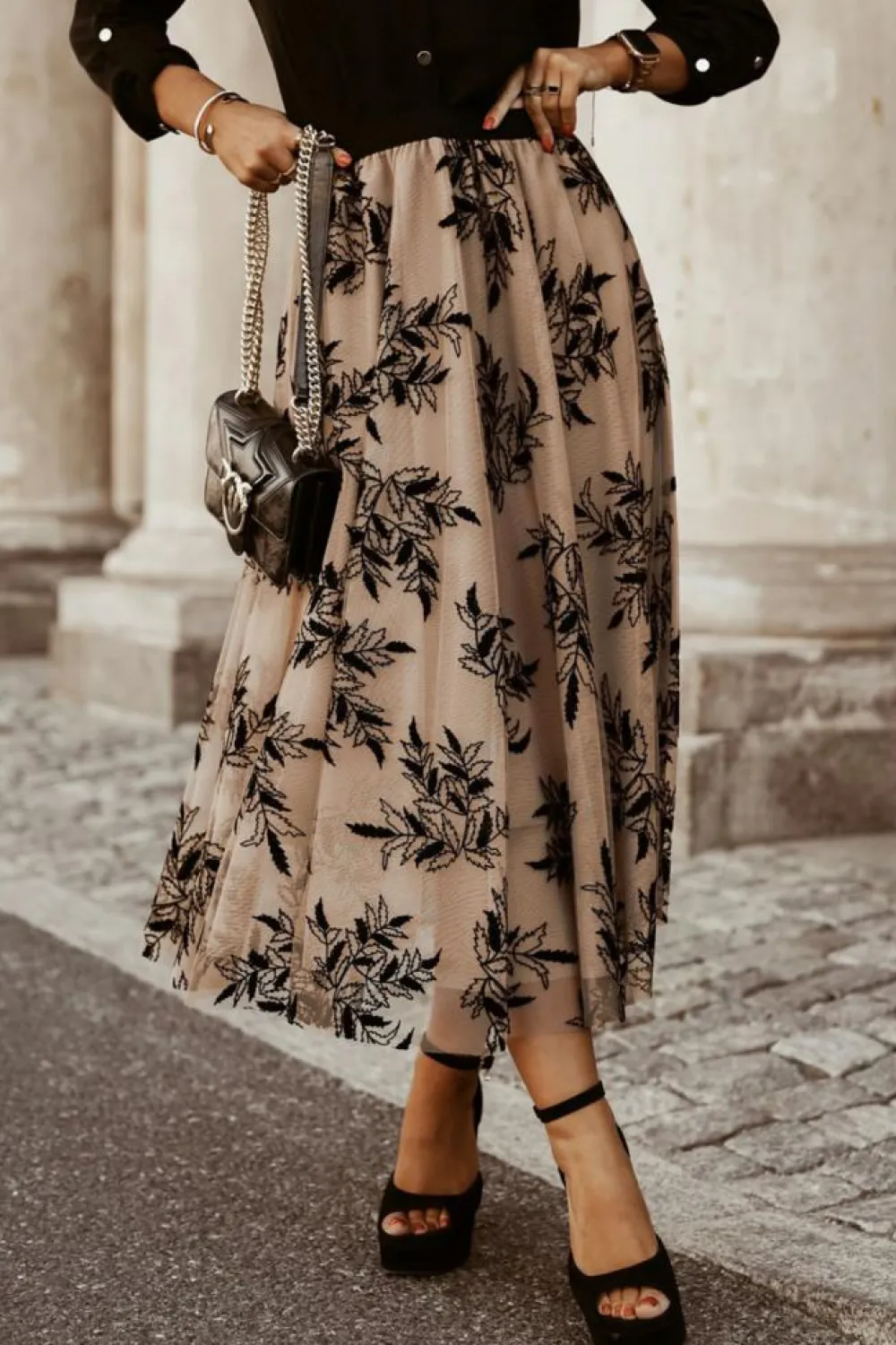 Hot Dear-Lover Floral Leaves Embroidered High Waist Maxi Skirt Apricot