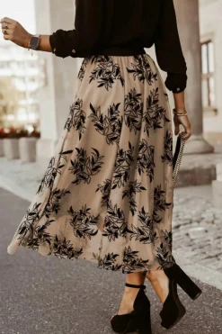 Hot Dear-Lover Floral Leaves Embroidered High Waist Maxi Skirt Apricot