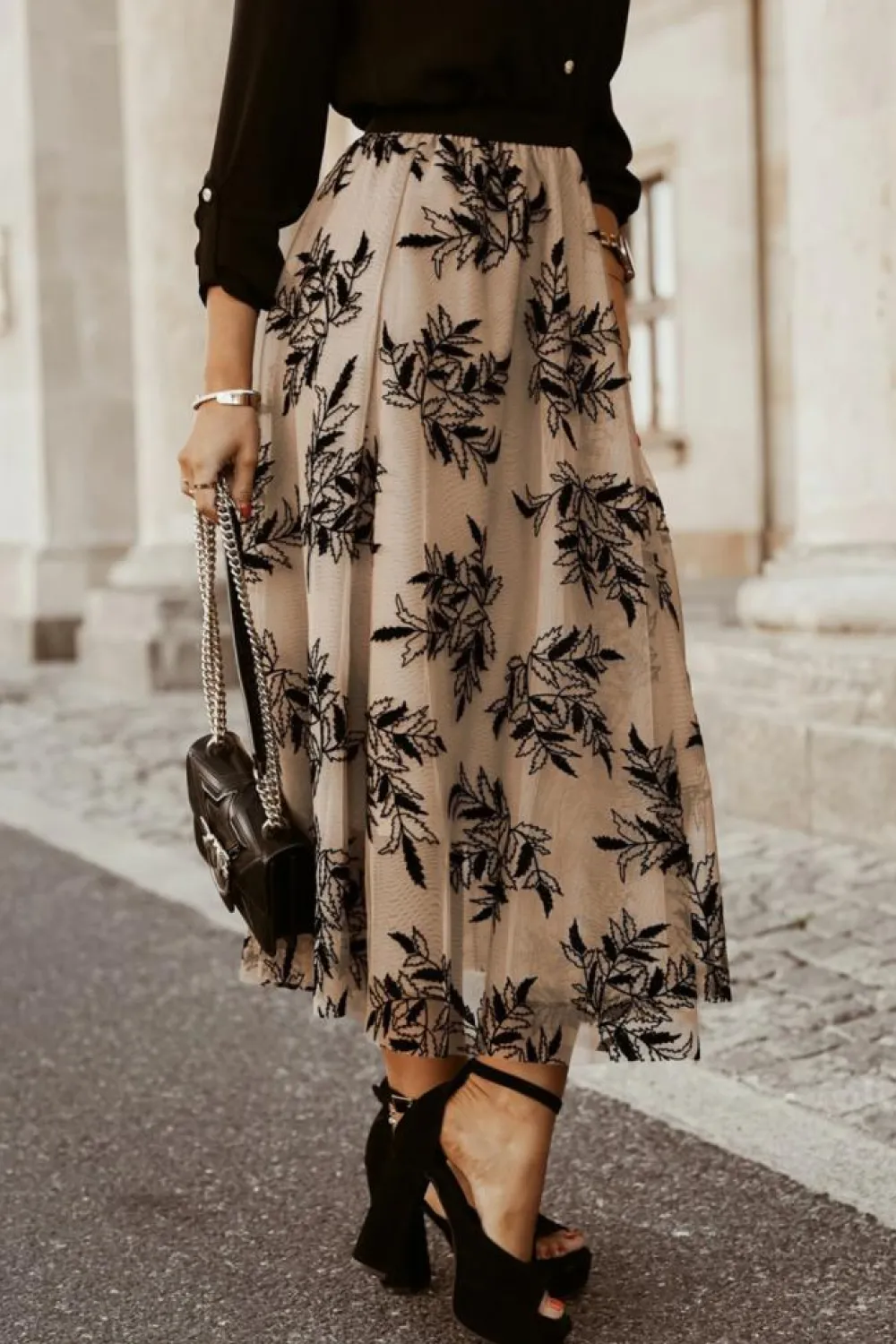 Hot Dear-Lover Floral Leaves Embroidered High Waist Maxi Skirt Apricot