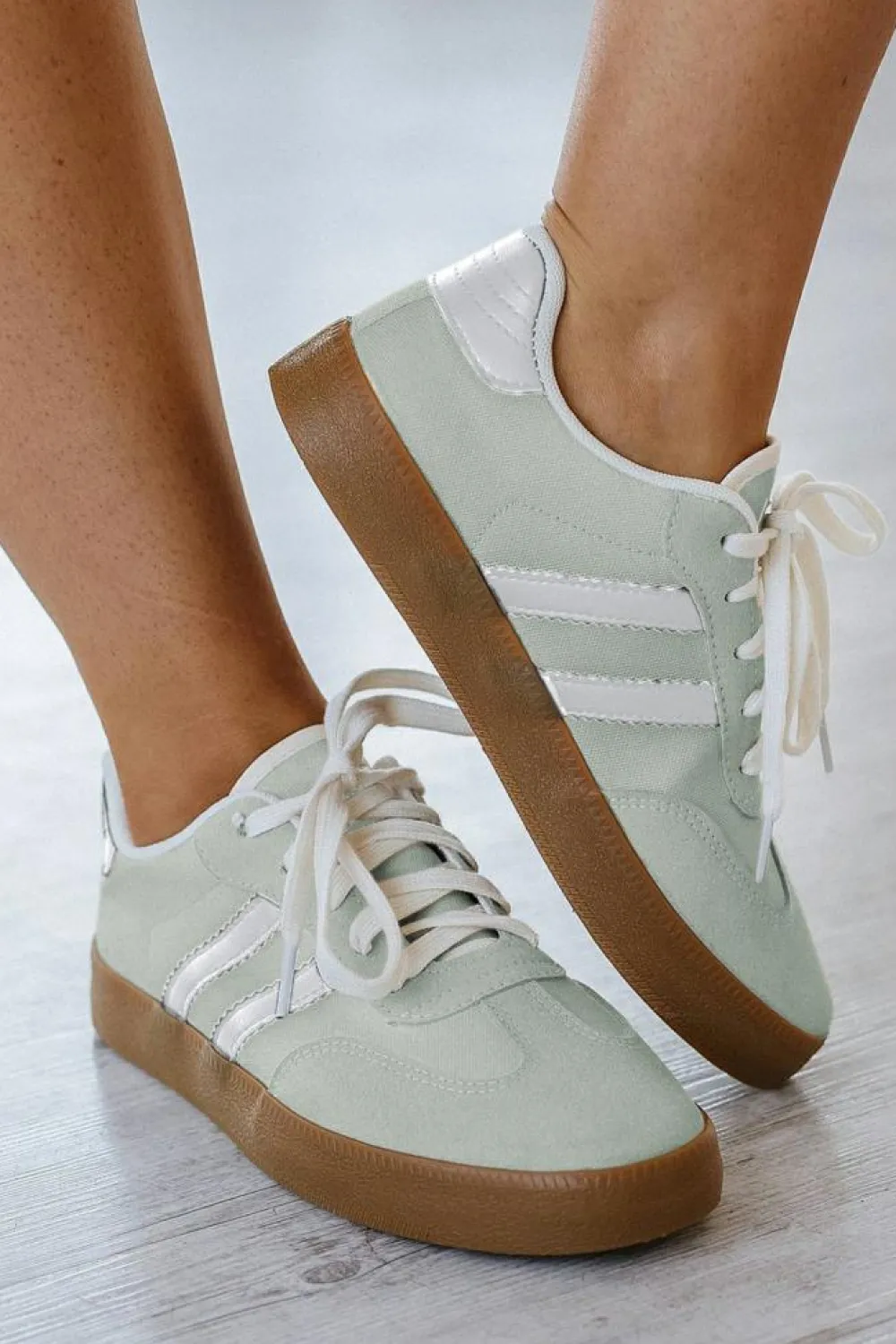 Clearance Dear-Lover Striped Lace-up Flat Sneakers Beau Blue