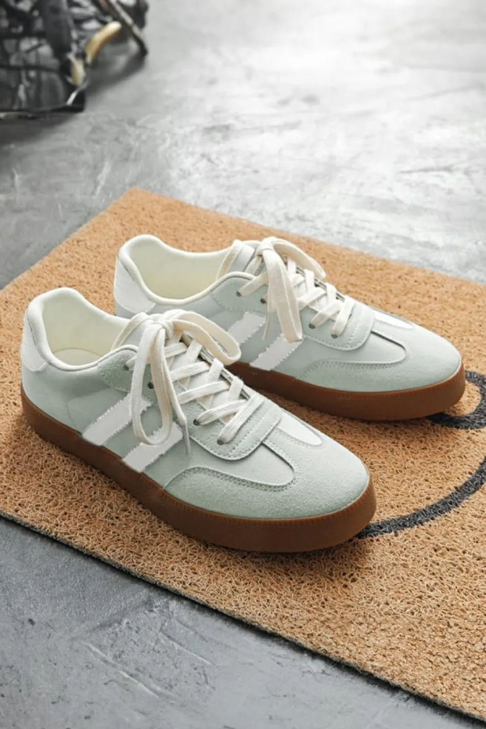 Clearance Dear-Lover Striped Lace-up Flat Sneakers Beau Blue