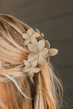 Clearance Dear-Lover 3D Flower Plastic Resin Hair Claw (Slight Color Variations) Beige