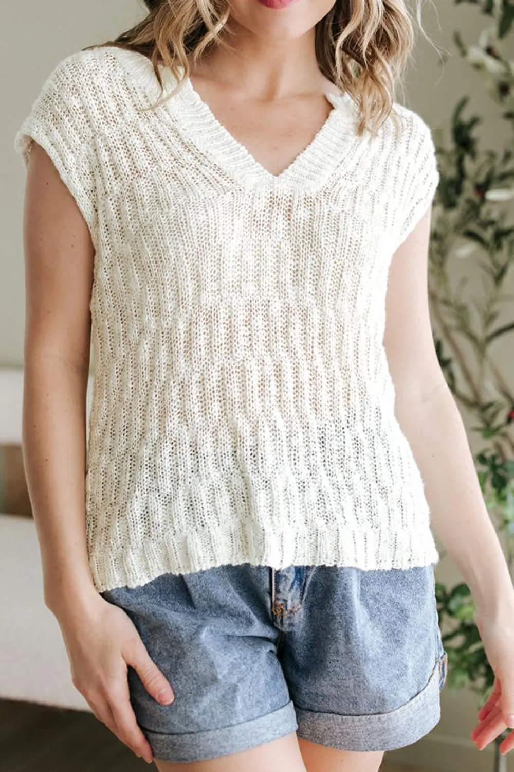 Fashion Dear-Lover Notched V Neck Short Sleeve Sweater Beige