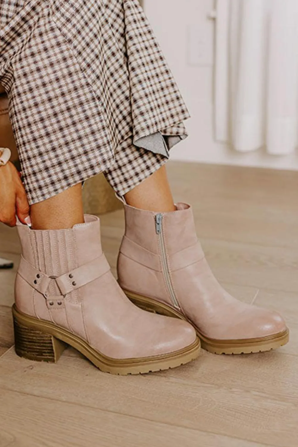 Clearance Dear-Lover Ring Linked Zipper Chunky Heel Ankle Boots Beige