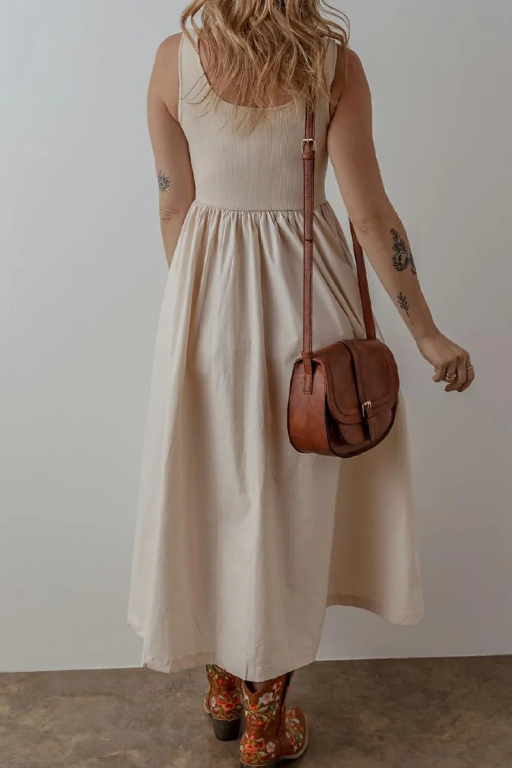 New Dear-Lover Scoop Neck Ribbed Bodice Pleated Sleeveless Long Dress Beige