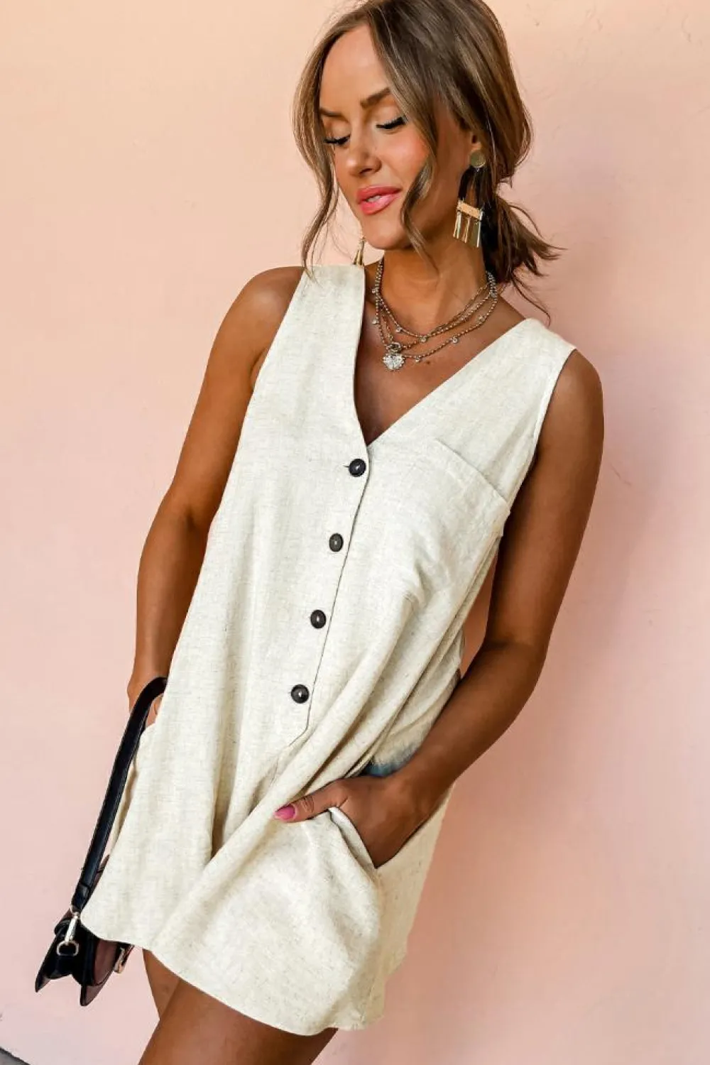 Outlet Dear-Lover Sleeveless V Neck Buttoned Front Chest Pocket Romper Beige