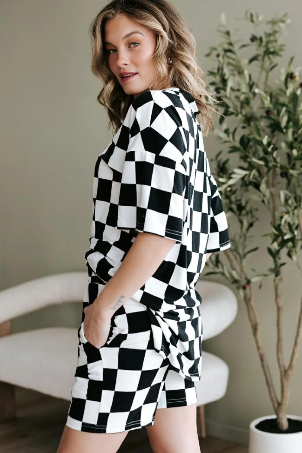 Discount Dear-Lover Checkerboard Print V Neck Loose Tee and Shorts Lounge Set Black