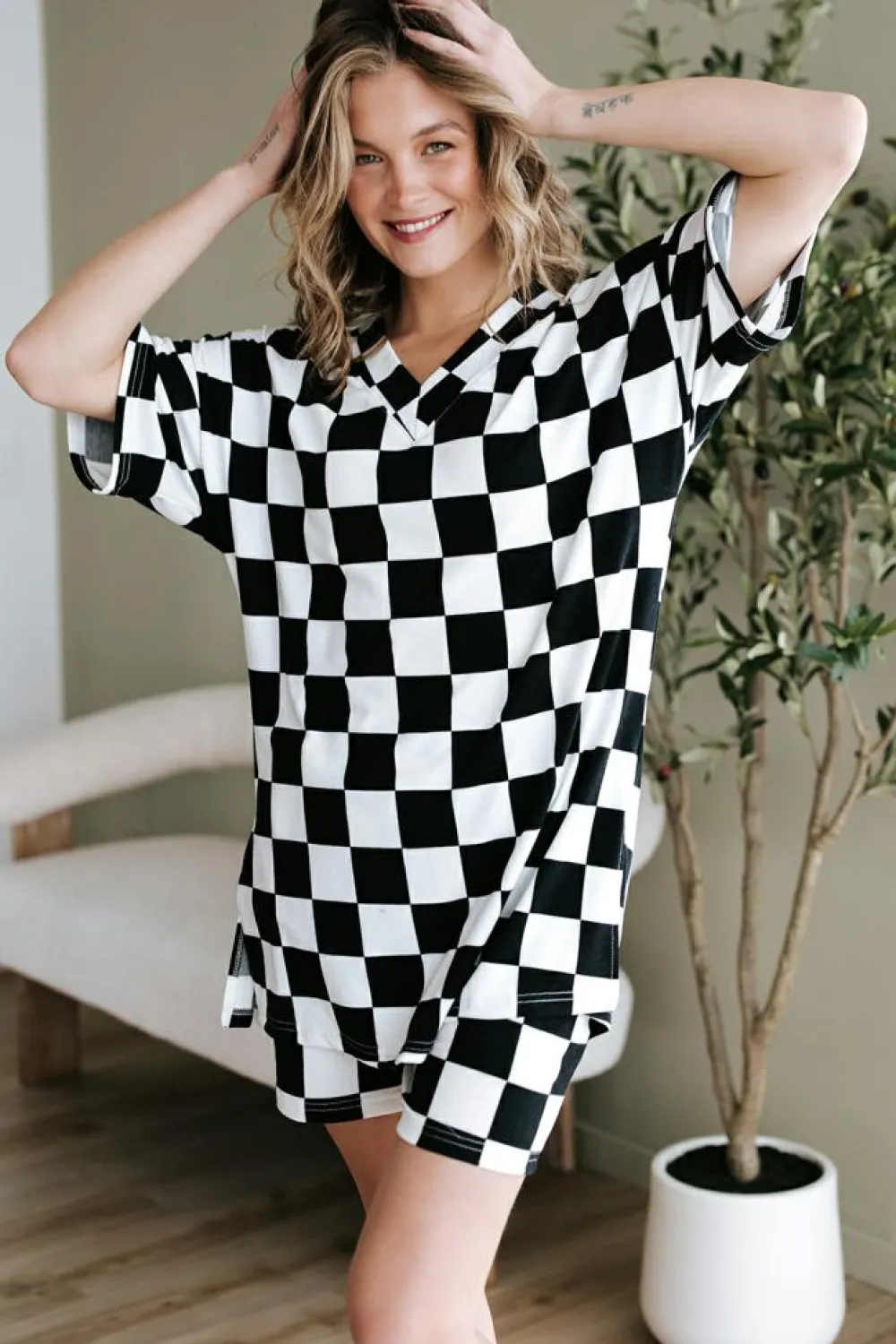 Discount Dear-Lover Checkerboard Print V Neck Loose Tee and Shorts Lounge Set Black