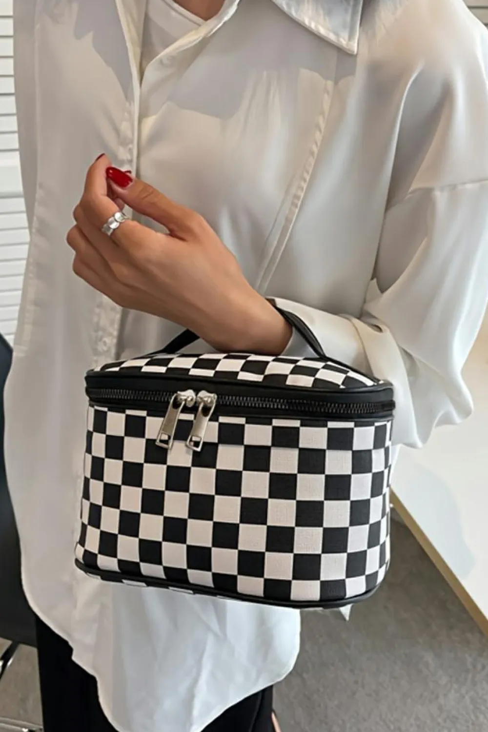 New Dear-Lover Checkered Zipper Large Cosmetic Bag with Handle Black