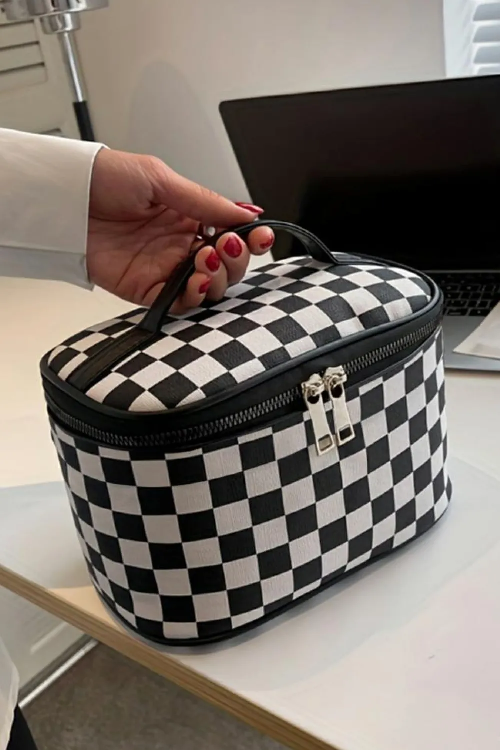 New Dear-Lover Checkered Zipper Large Cosmetic Bag with Handle Black