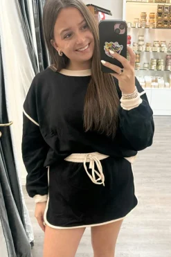 Best Dear-Lover Color Contrast Loose Pullover and Lace-up Waist Skort Set Black