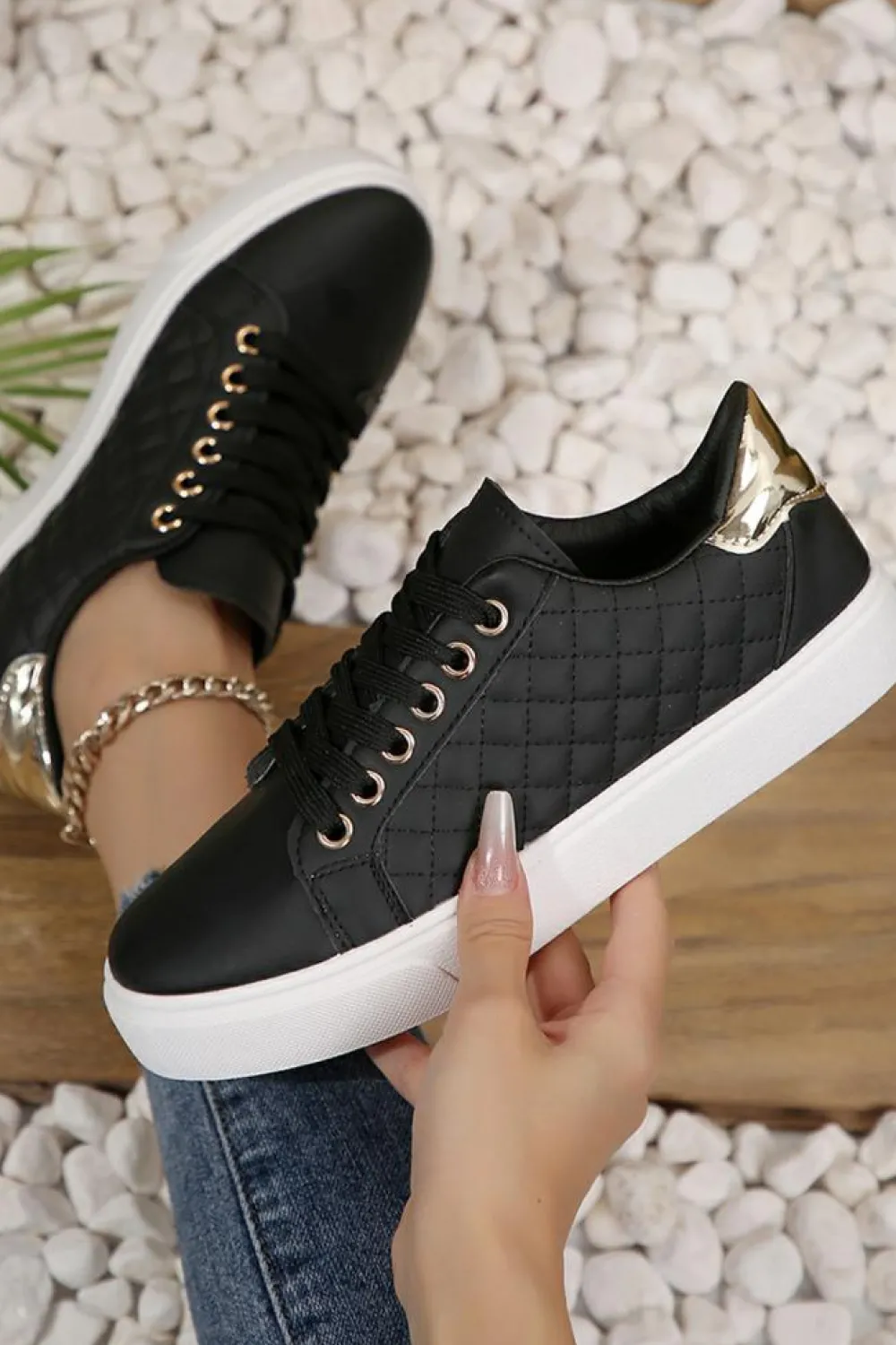 Sale Dear-Lover Color Contrast Quilted Lace-up Sneakers Black