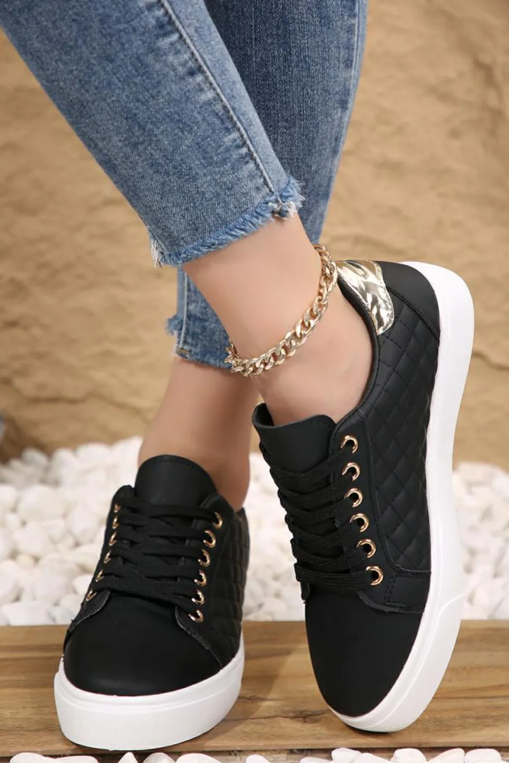 Sale Dear-Lover Color Contrast Quilted Lace-up Sneakers Black