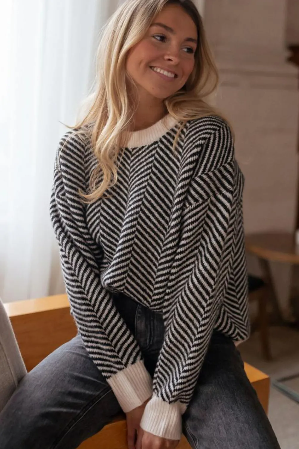 Clearance Dear-Lover Contrast Edge Crew Neck Drop Shoulder Sweater Black