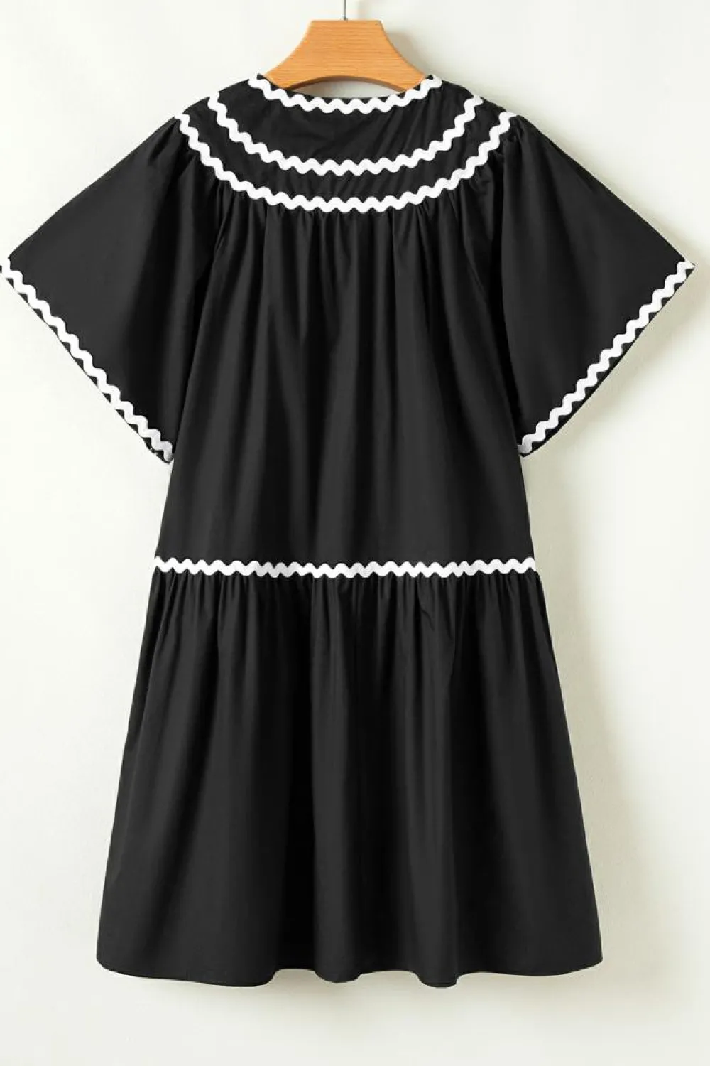 Discount Dear-Lover Contrast Ricrac Trim Short Sleeve V Neck Loose Mini Dress Black