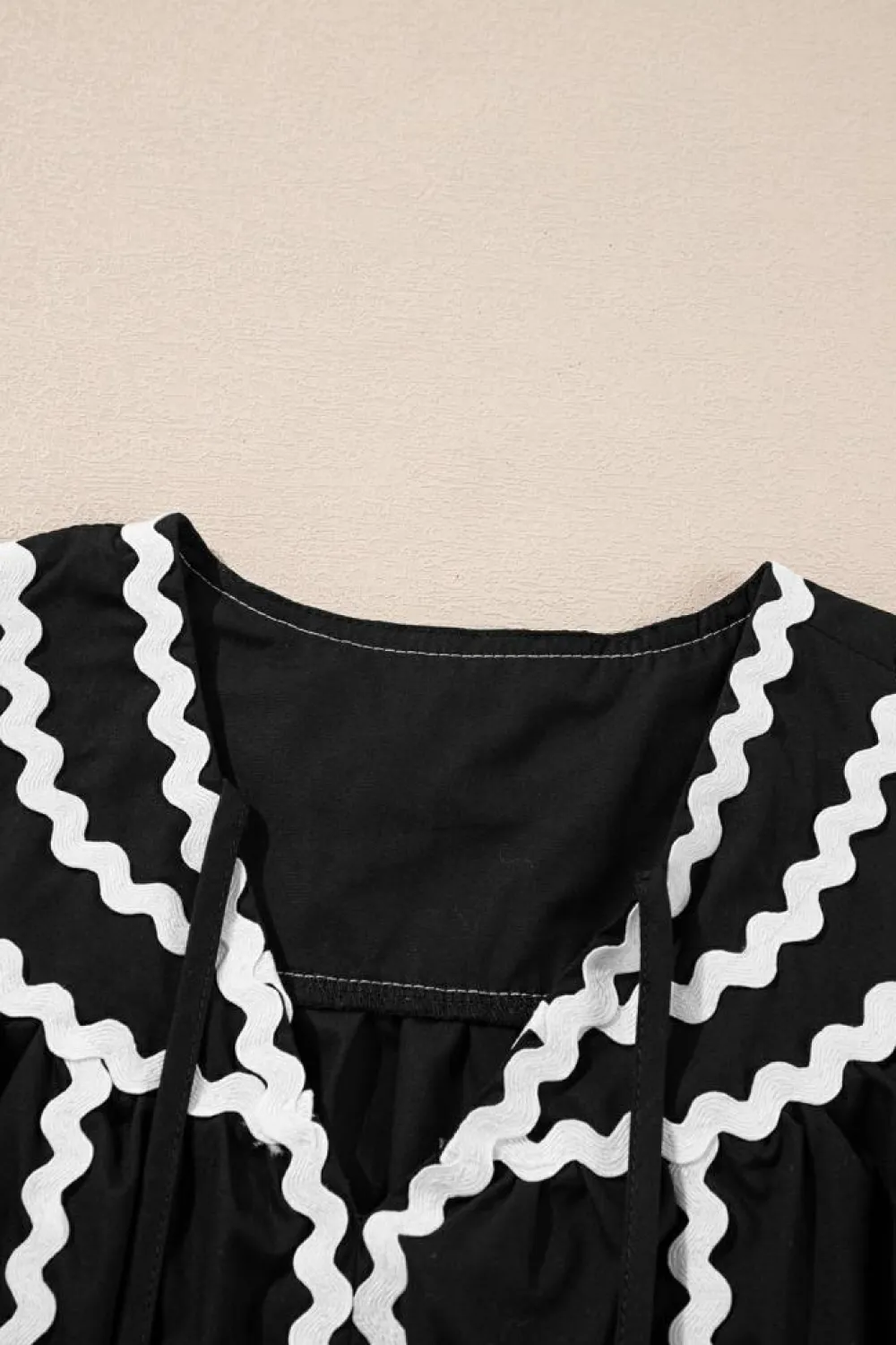 Discount Dear-Lover Contrast Ricrac Trim Short Sleeve V Neck Loose Mini Dress Black