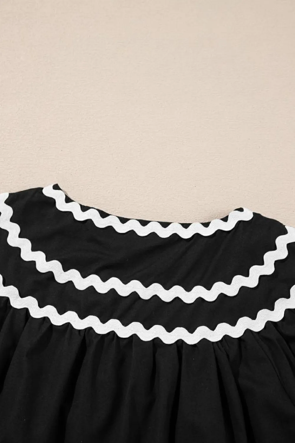 Discount Dear-Lover Contrast Ricrac Trim Short Sleeve V Neck Loose Mini Dress Black