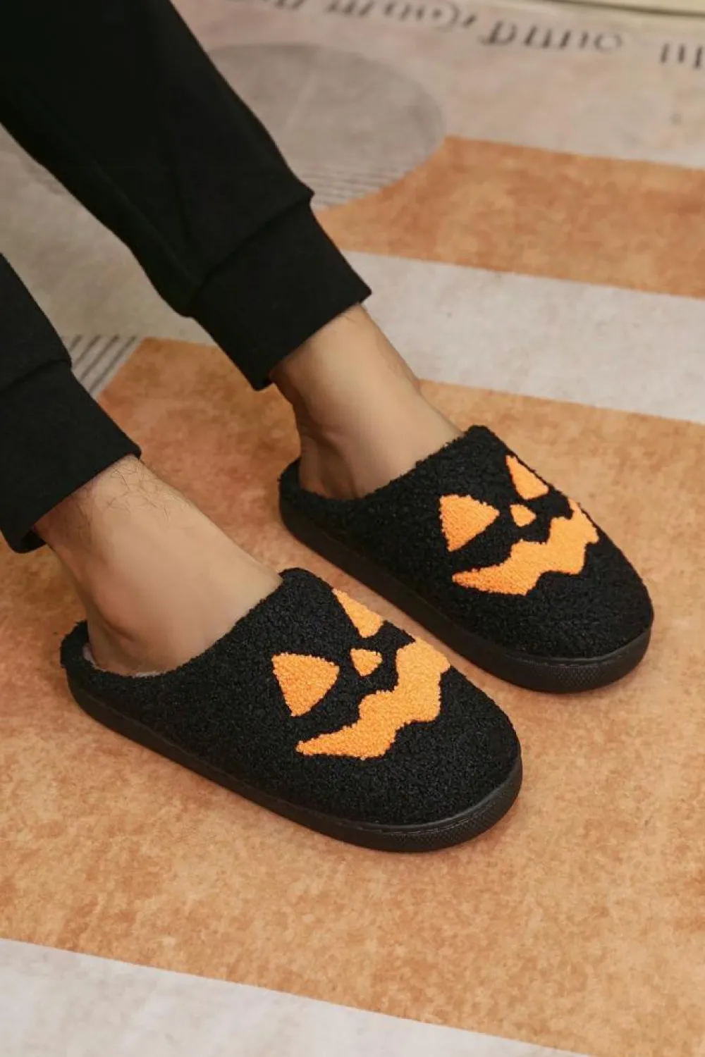 Sale Dear-Lover Halloween Pumpkin Face Graphic Plush Slippers Black