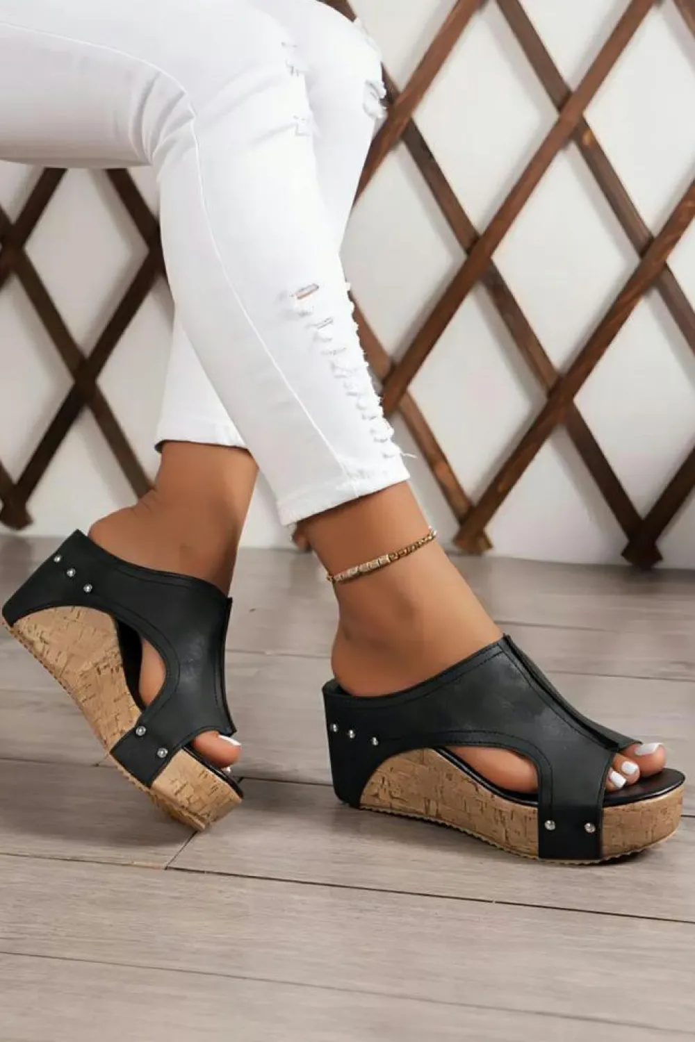 Hot Dear-Lover Hollow Out Studded PU Leather Wedge Slippers Black