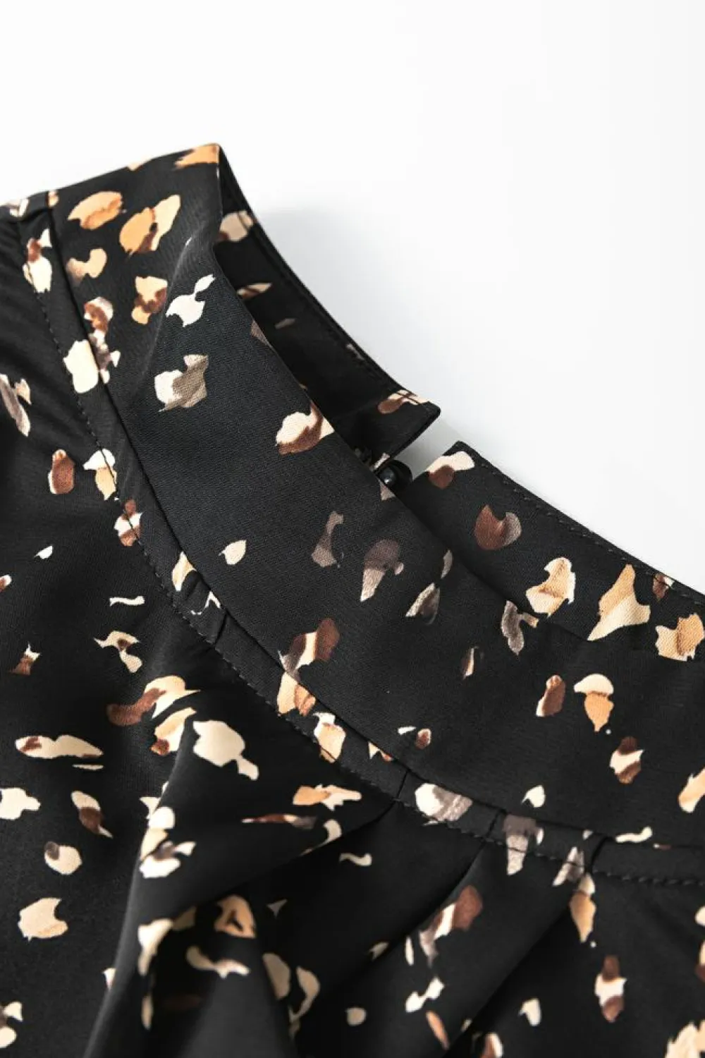 Online Dear-Lover Leopard Print Lantern Sleeve Mock Neck Pleated Blouse Black
