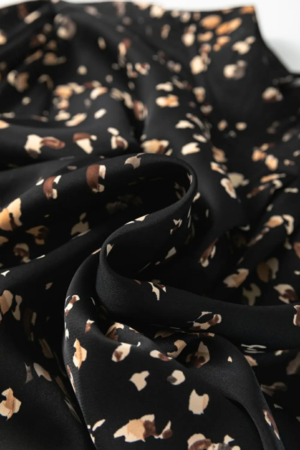 Online Dear-Lover Leopard Print Lantern Sleeve Mock Neck Pleated Blouse Black