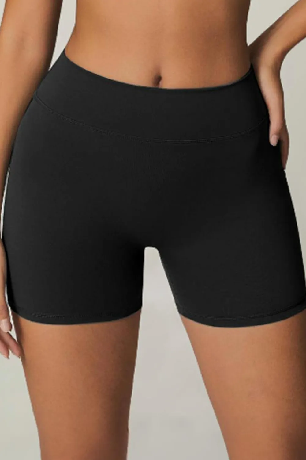 Hot Dear-Lover Mid Rise Back Buttoned Flap Pocket Active Shorts Black