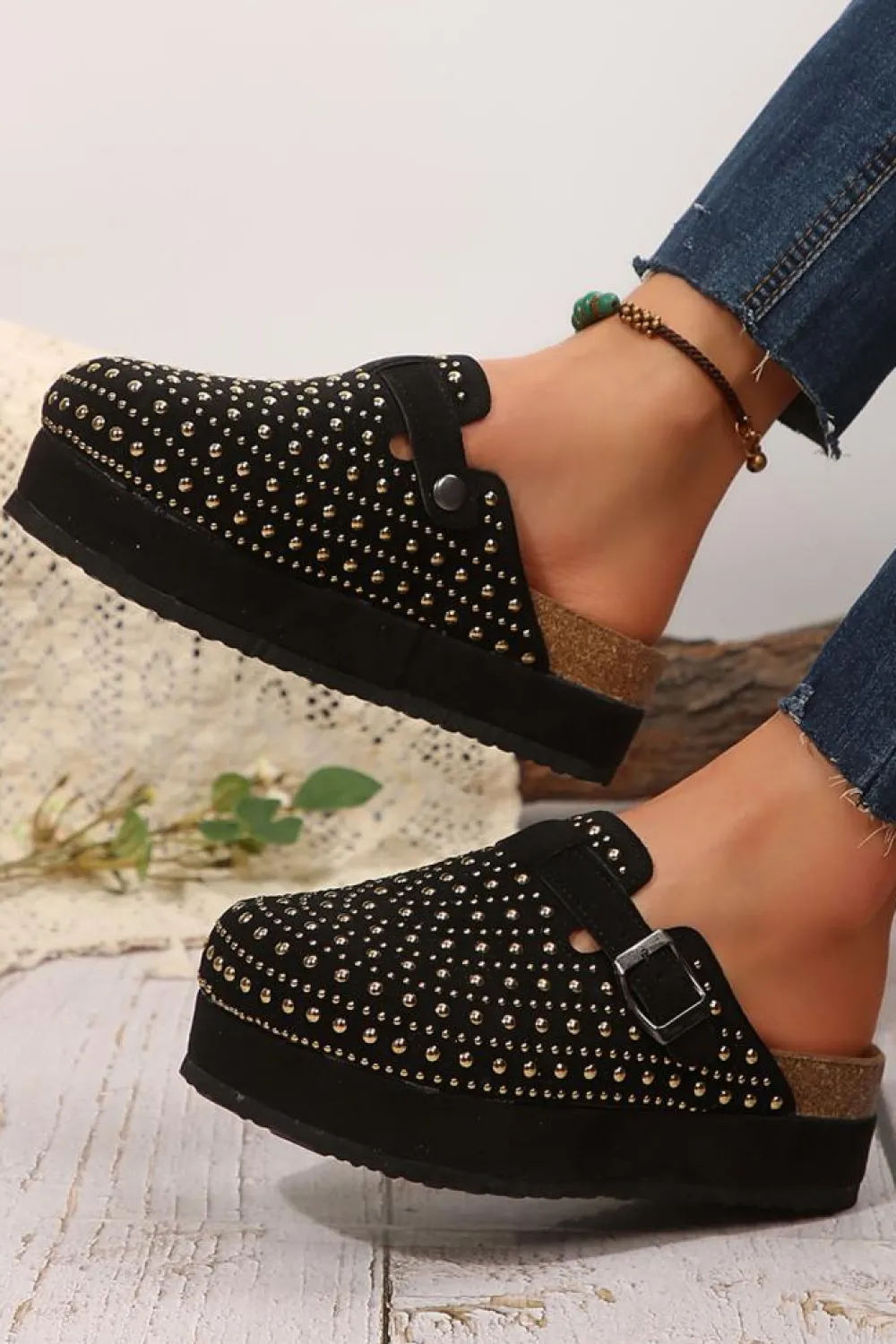 Discount Dear-Lover Rivet Buckle Closed Toe Platform Slippers Black