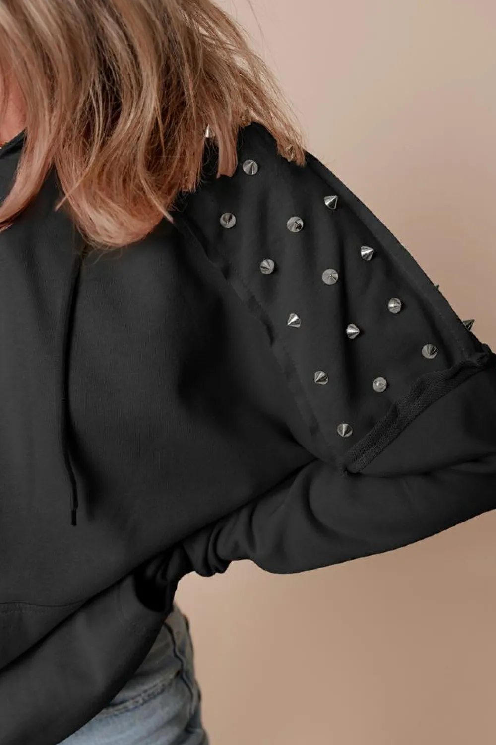 Fashion Dear-Lover Solid Color Rivet Stud Raglan Sleeve Hoodie with Pocket Black