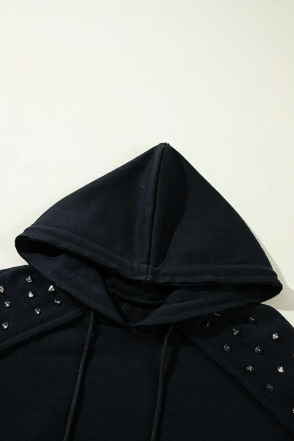 Fashion Dear-Lover Solid Color Rivet Stud Raglan Sleeve Hoodie with Pocket Black