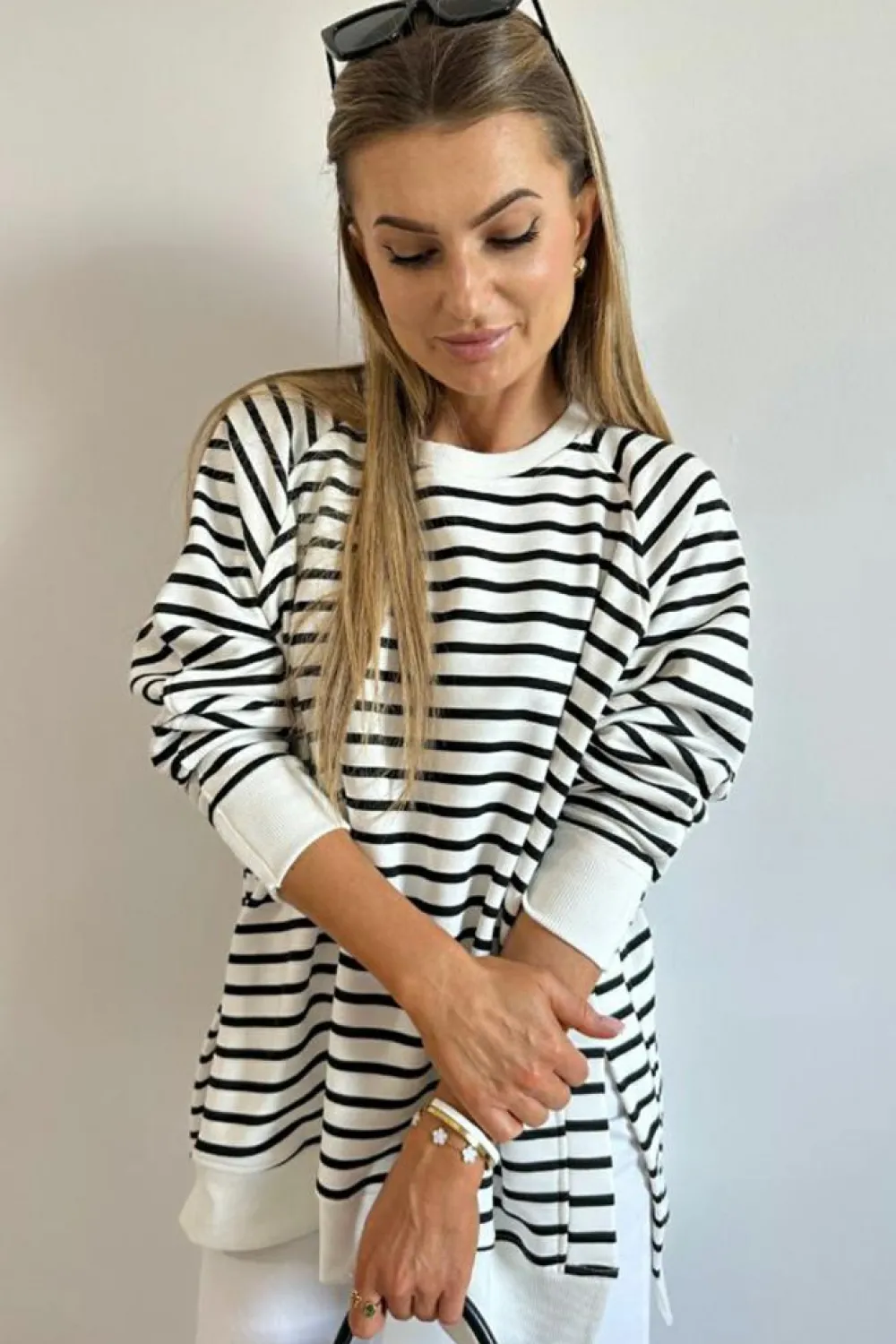 Best Dear-Lover Raglan Sleeve Side Slits Loose Sweatshirt Black Stripe