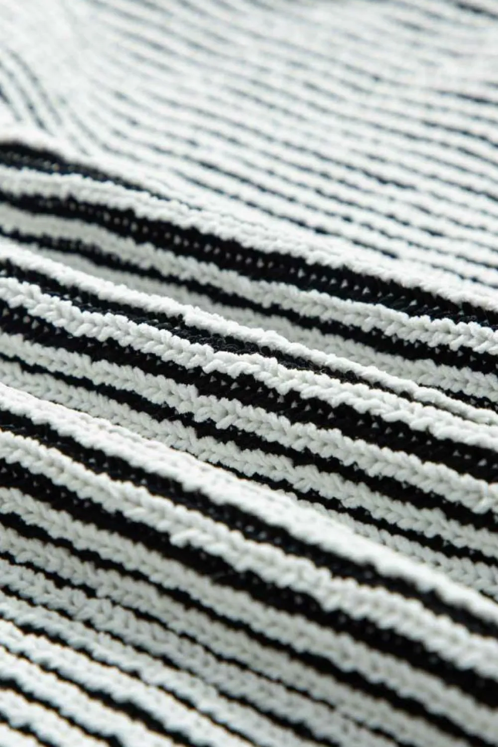 Fashion Dear-Lover Striped Textured Knit Contrast Edge Loose Sweater Black