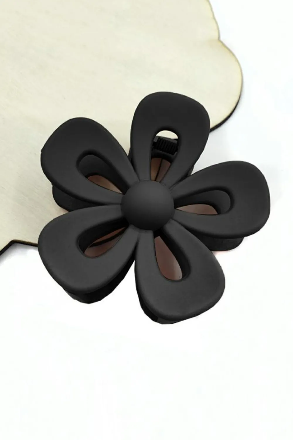 Clearance Dear-Lover Sweet Hollowed Flower Shape Claw Clip Black