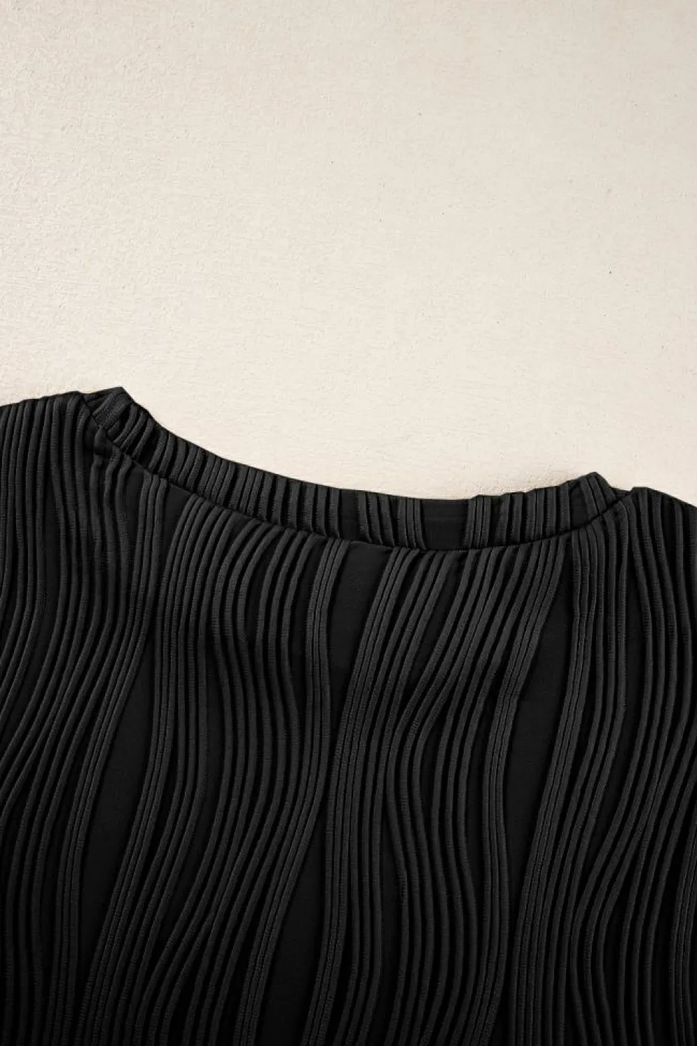 Hot Dear-Lover Textured Wavy Round Neck Long Sleeve Top Black