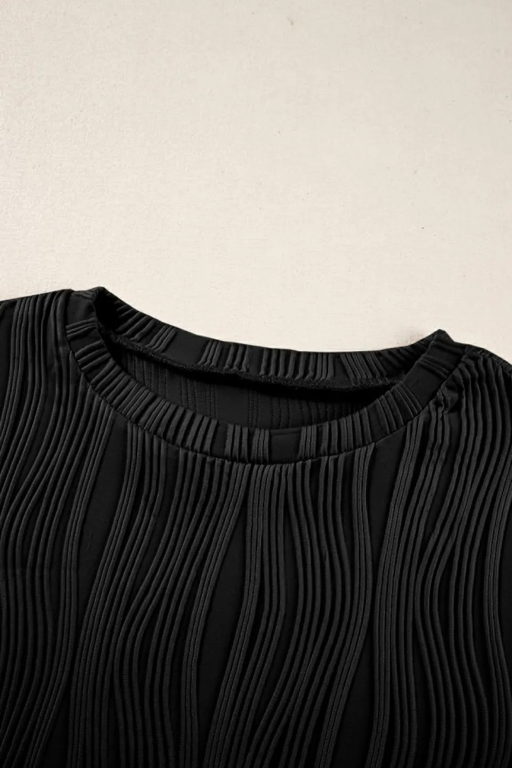 Hot Dear-Lover Textured Wavy Round Neck Long Sleeve Top Black