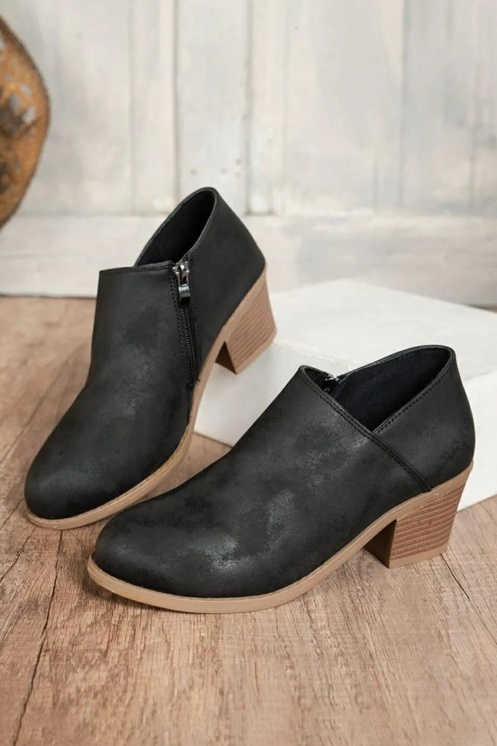 Clearance Dear-Lover Tulip Opening Suede Ankle Boots Black