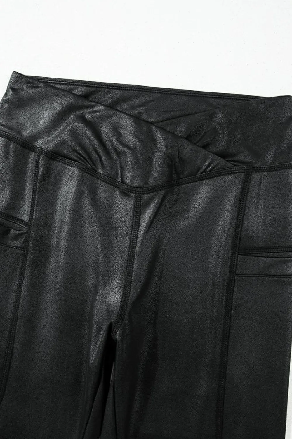 Hot Dear-Lover V Crossover High Waist Pocketed Leggings Black