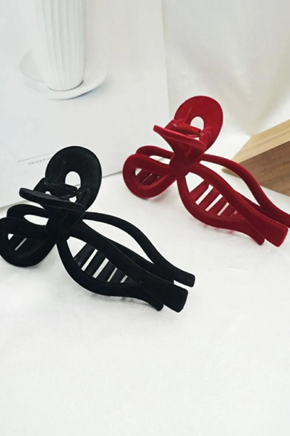 New Dear-Lover Velvet-Flocked Bow Shape Claw Clip Black