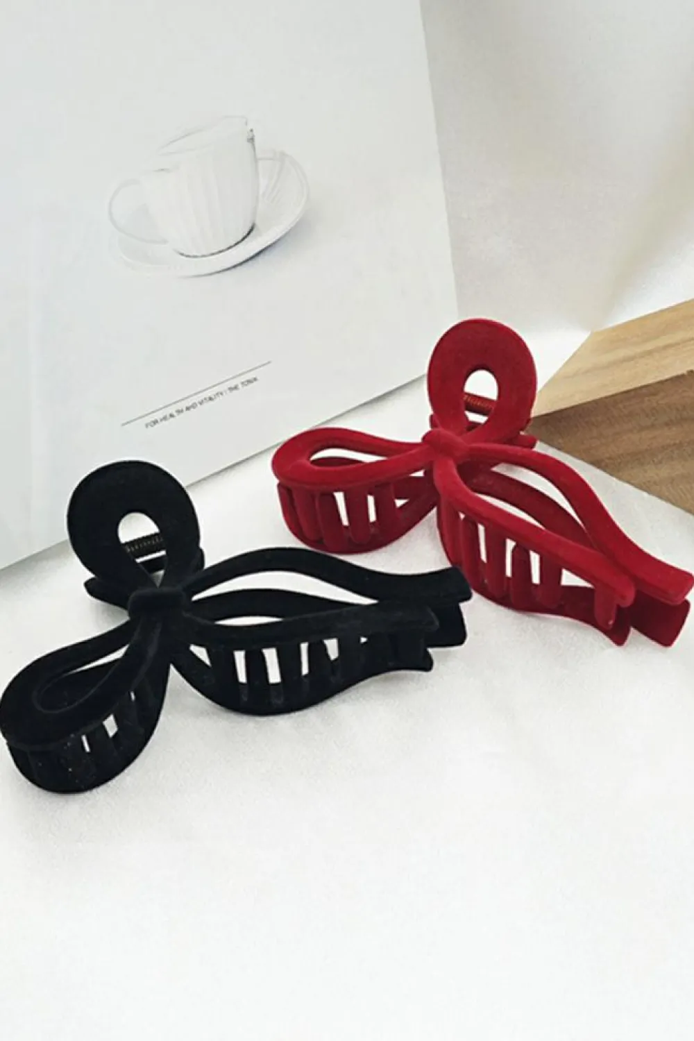 New Dear-Lover Velvet-Flocked Bow Shape Claw Clip Black