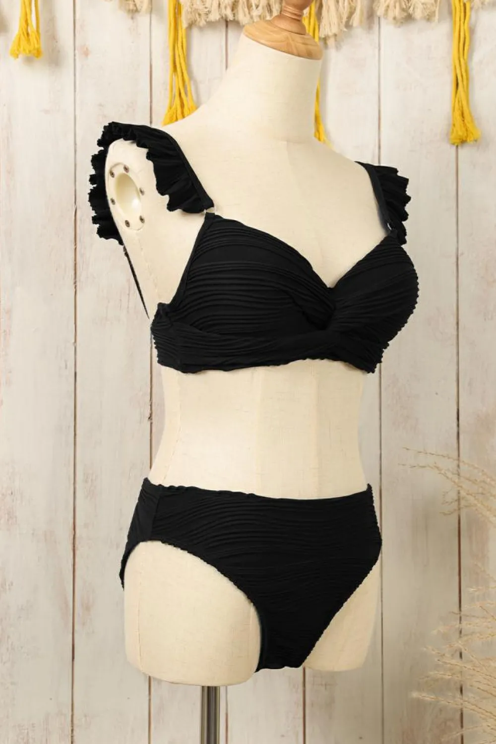 Fashion Dear-Lover Wavy Textured Ruffled Straps Twist Bikini Swimsuit Black