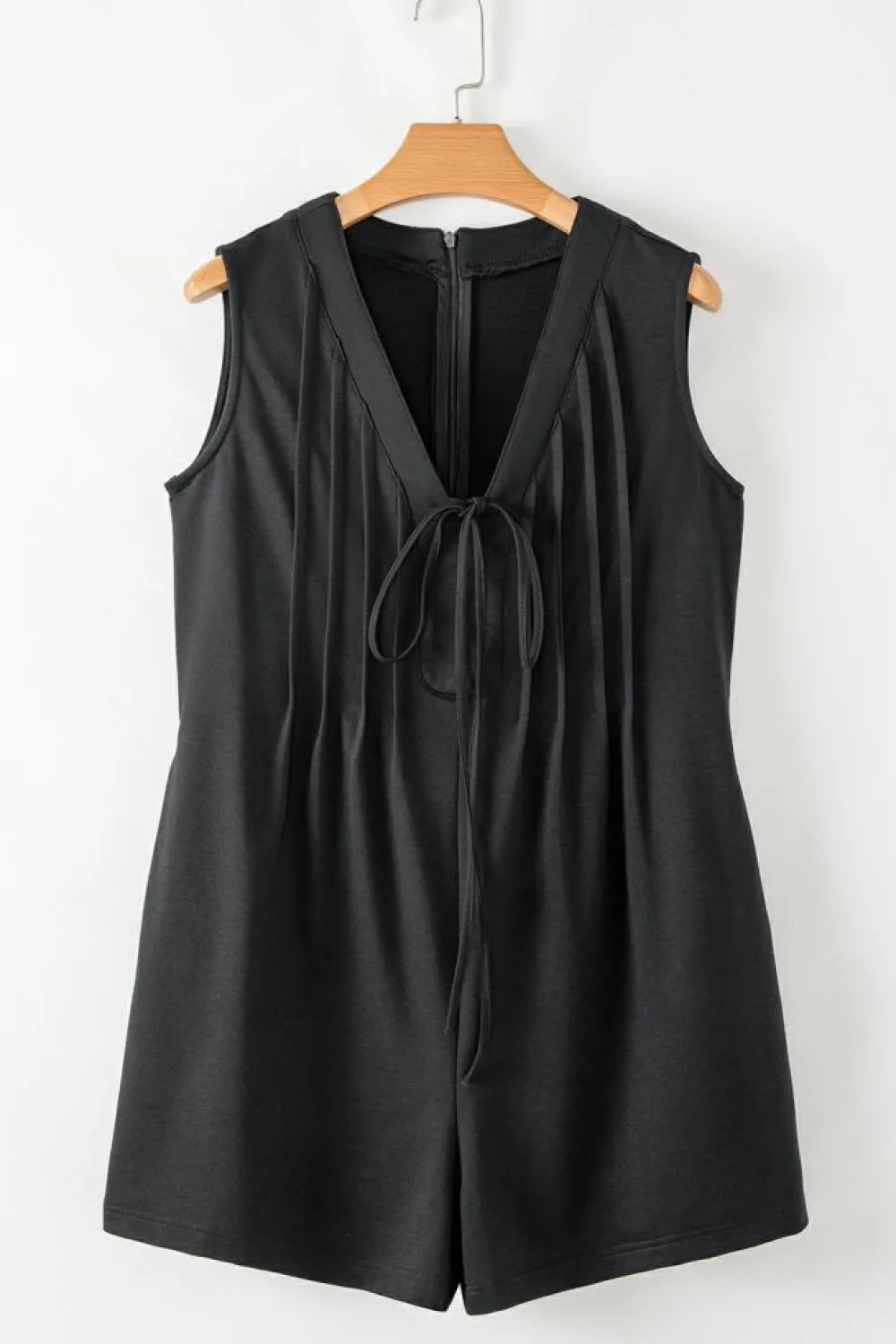Best Dear-Lover Tie V Neck Pintuck Sleeveless Loose Romper Black white