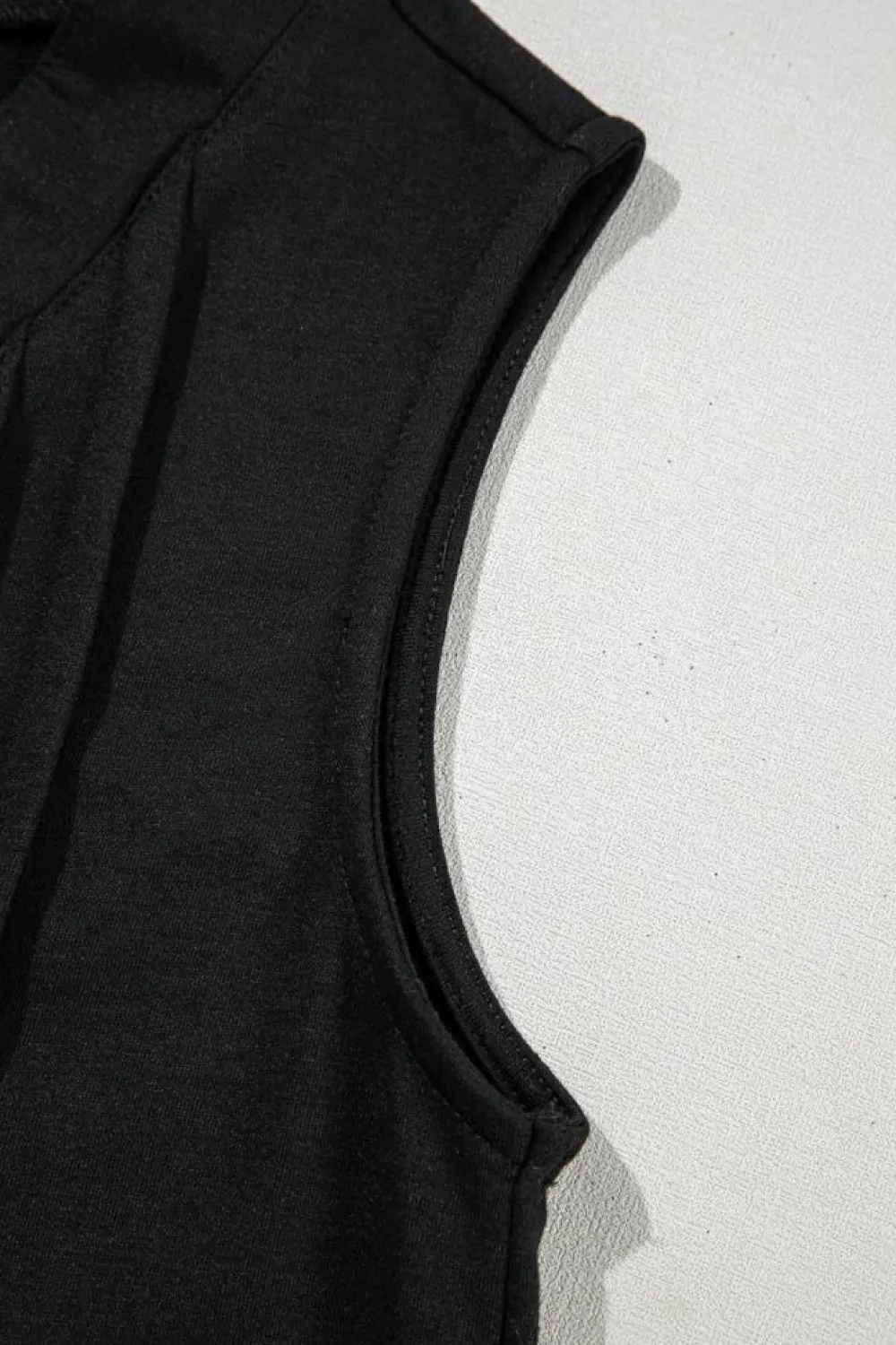 Best Dear-Lover Tie V Neck Pintuck Sleeveless Loose Romper Black white