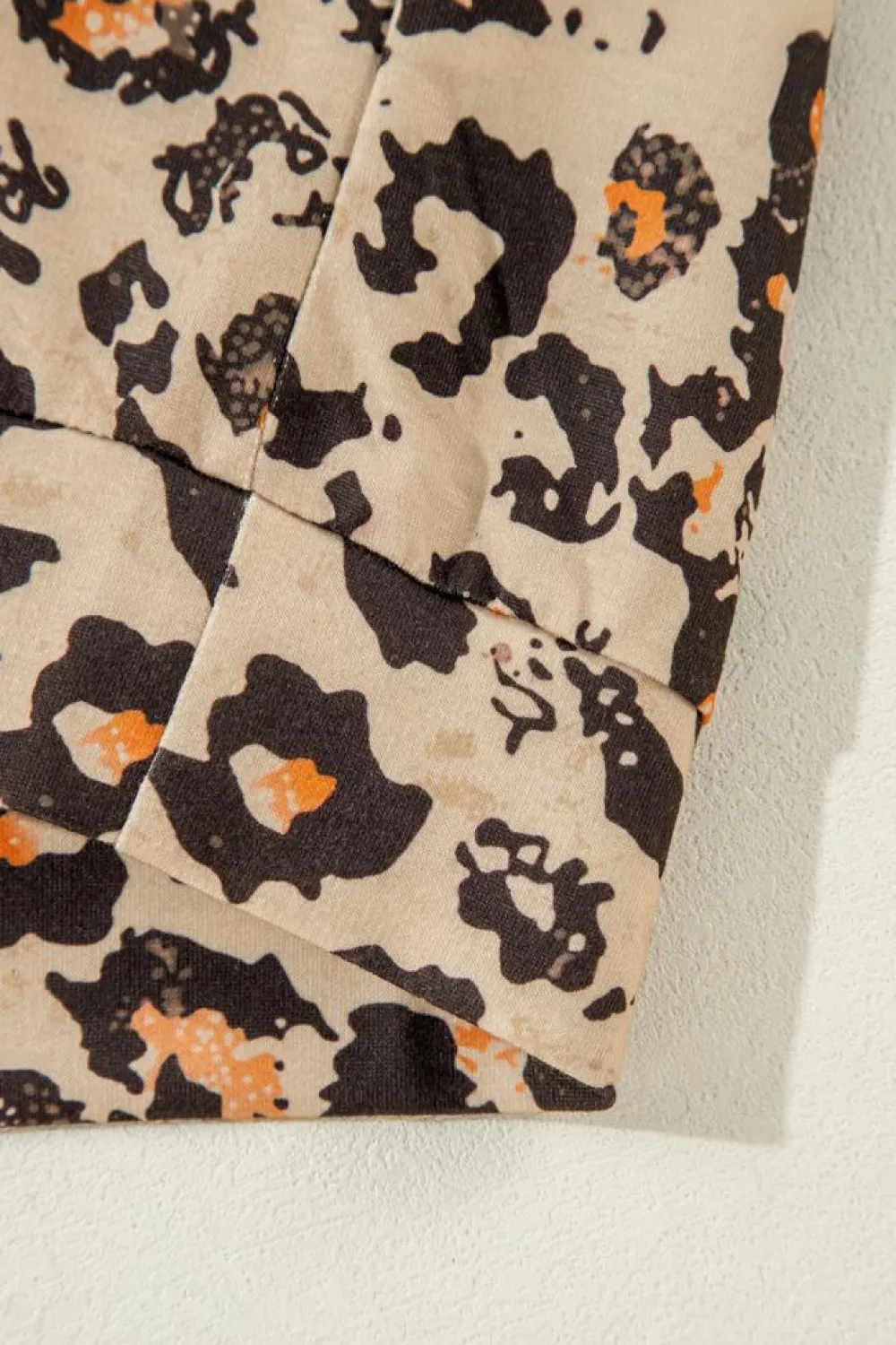 Sale Dear-Lover Leopard Bleached Raglan Sleeve Pullover Sweatshirt Brown