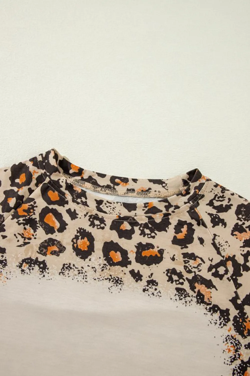 Sale Dear-Lover Leopard Bleached Raglan Sleeve Pullover Sweatshirt Brown