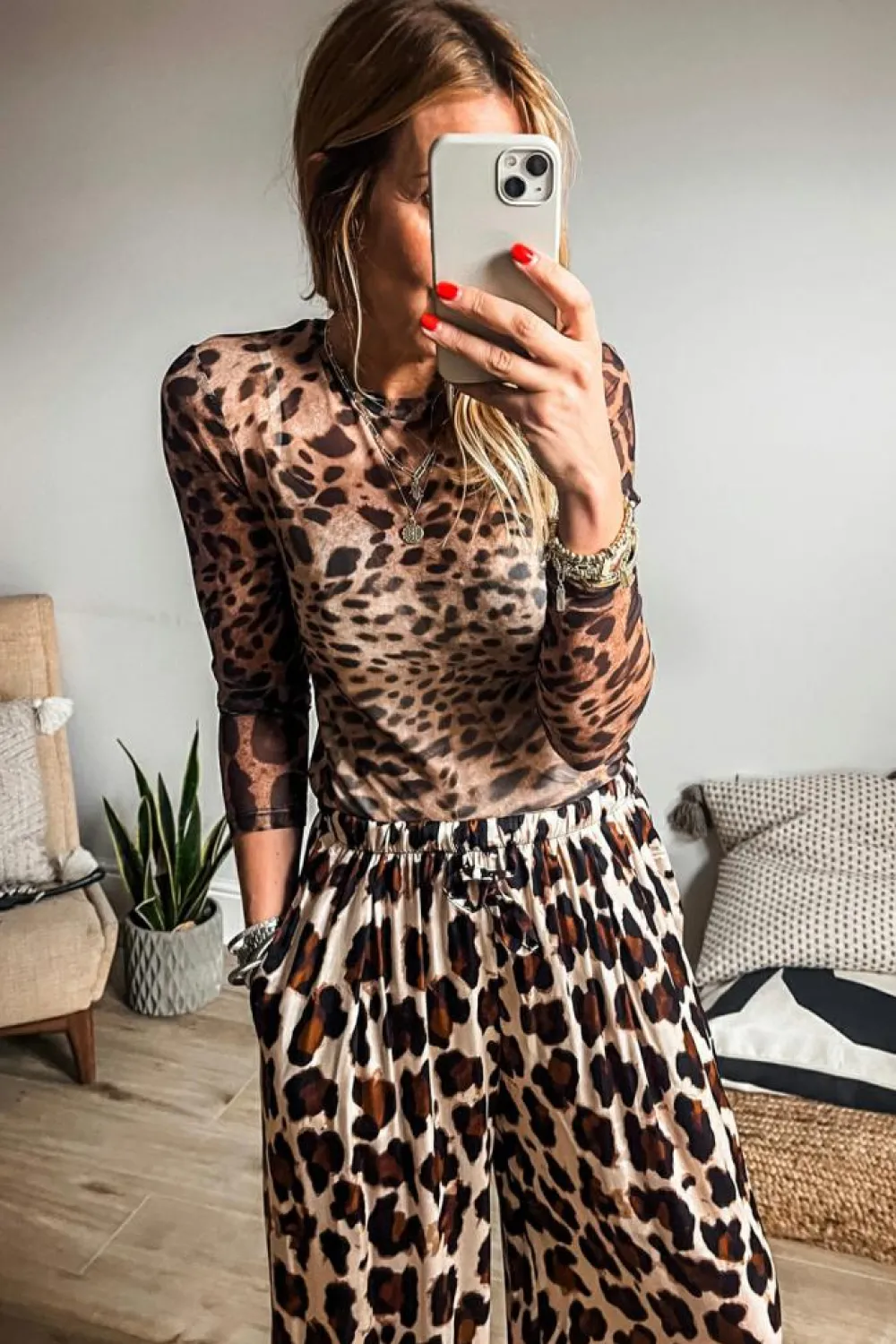 Discount Dear-Lover Leopard Round Neck Long Sleeve Slim Top Brown