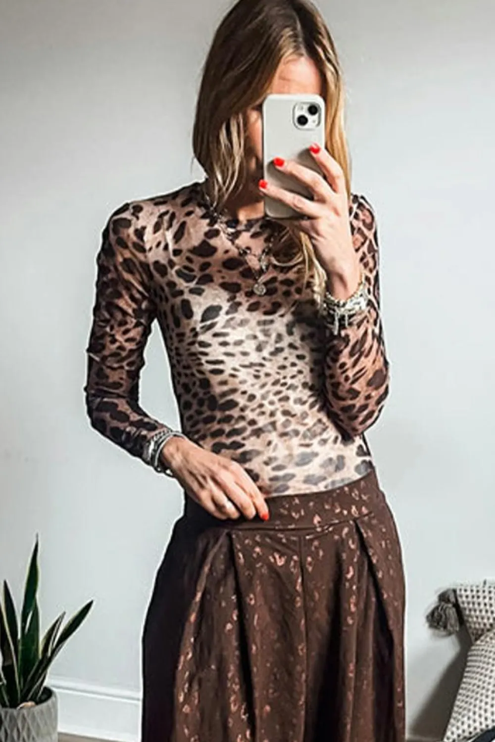 Discount Dear-Lover Leopard Round Neck Long Sleeve Slim Top Brown