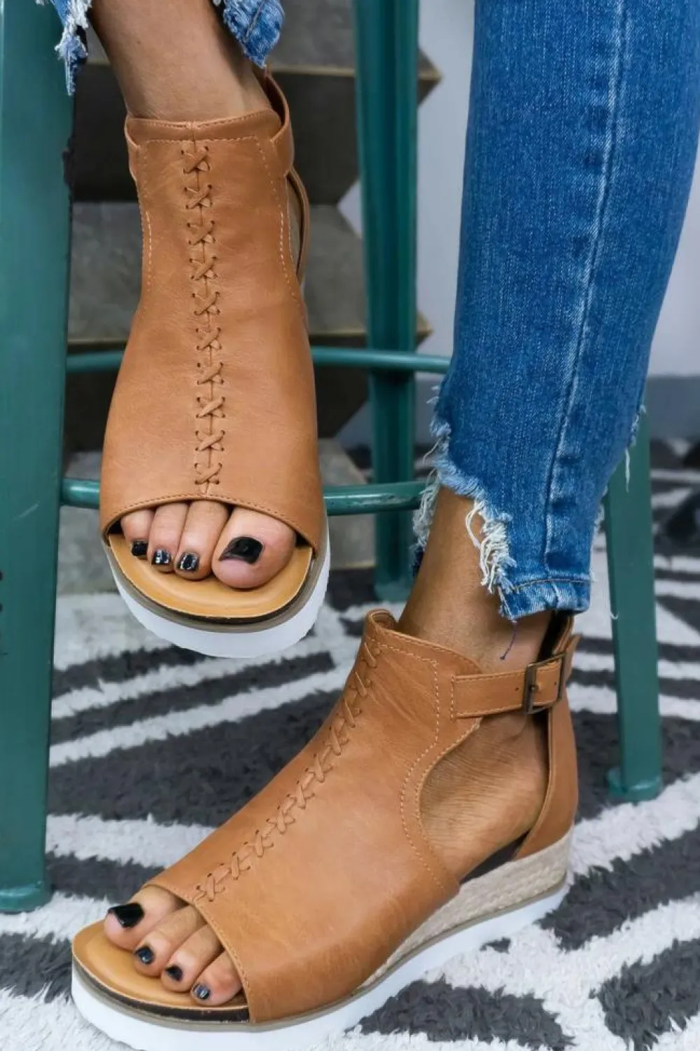 Discount Dear-Lover PU Cutout Buckle Strap Platform Sandals Brown