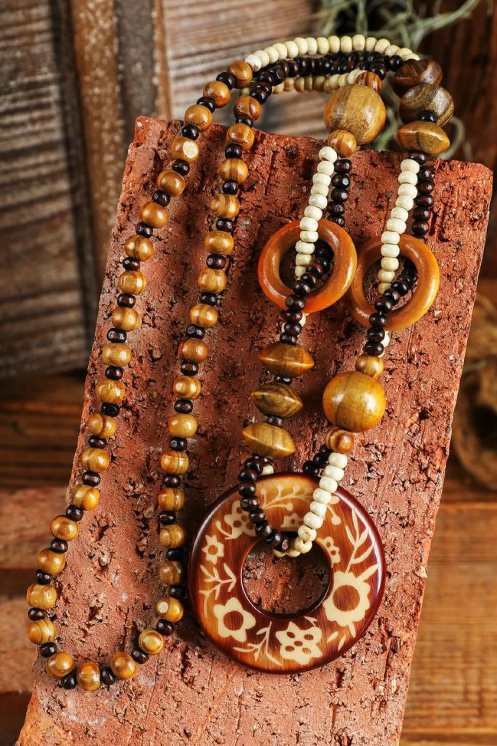 Hot Dear-Lover Vintage Beaded Wooden Pendant Necklace Brown