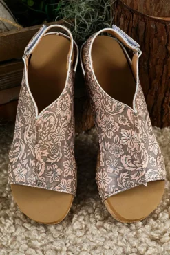 Online Dear-Lover Vintage Floral Leather Rivet Hollowed Platform Sandals Brown