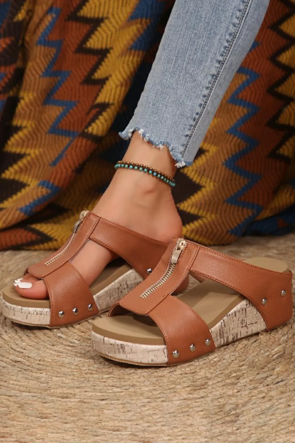 Hot Dear-Lover Hollow Out Zipped Studded Wedge Slippers Camel