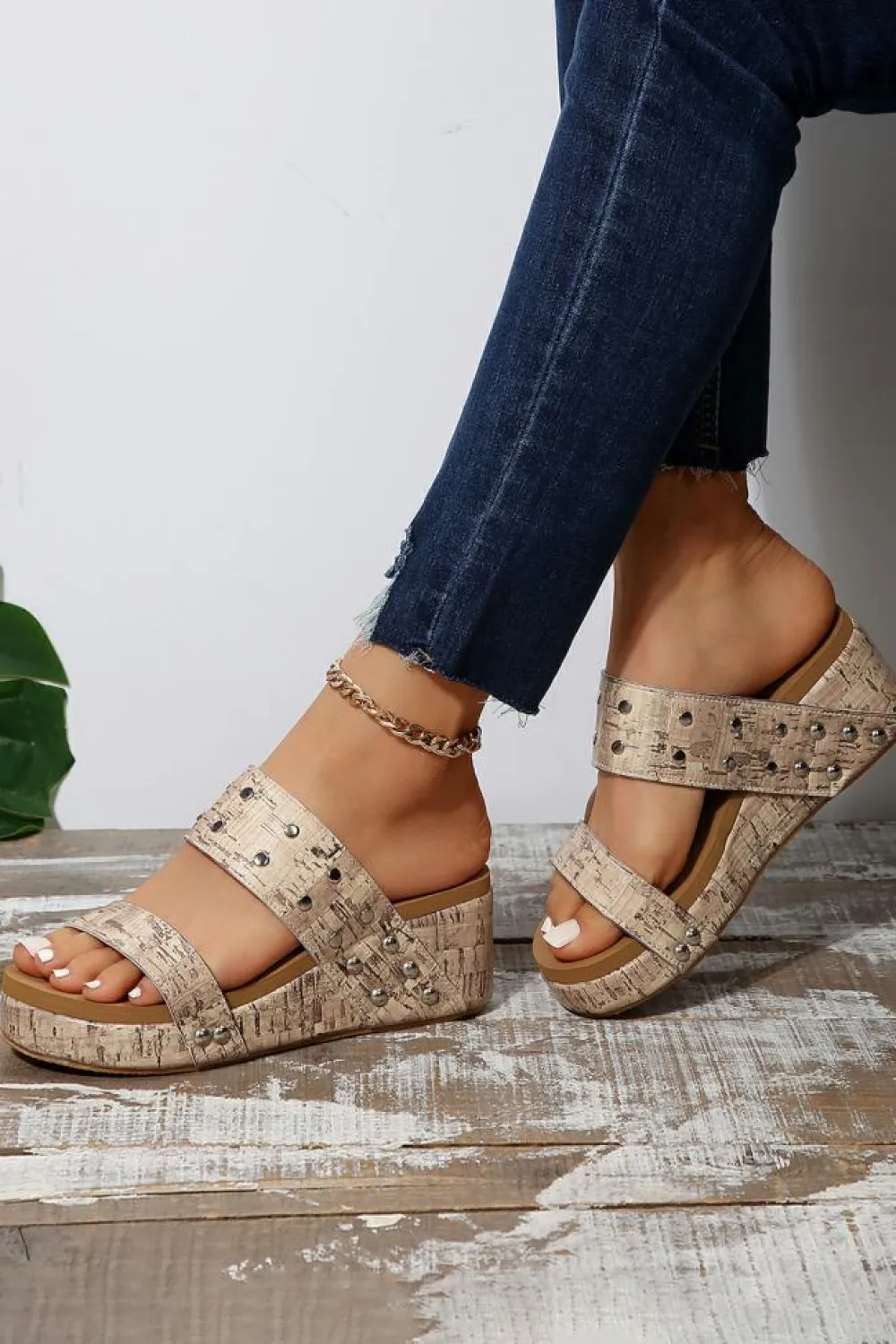 New Dear-Lover Rivet Double Straps Wedge Slippers Camel